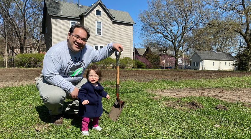 When the Kroger on Wisconsin Avenue closed its doors four years ago, it left a gaping hole in the heart of Peoria’s North Valley neighborhood.